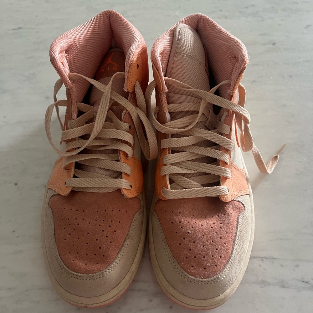 AIR IORDAN 1 mid apricot - Picture 2 of 6